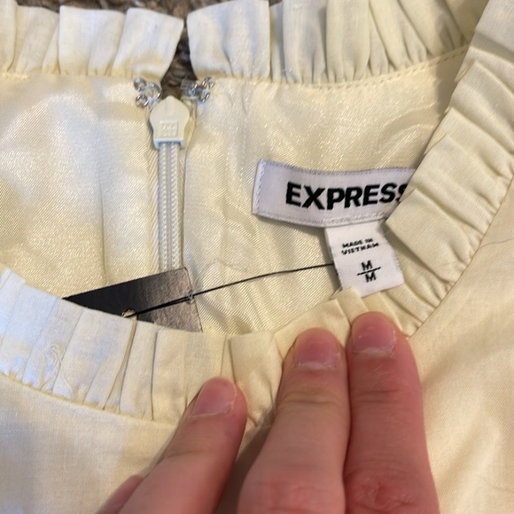 Express Top - Picture 3 of 4
